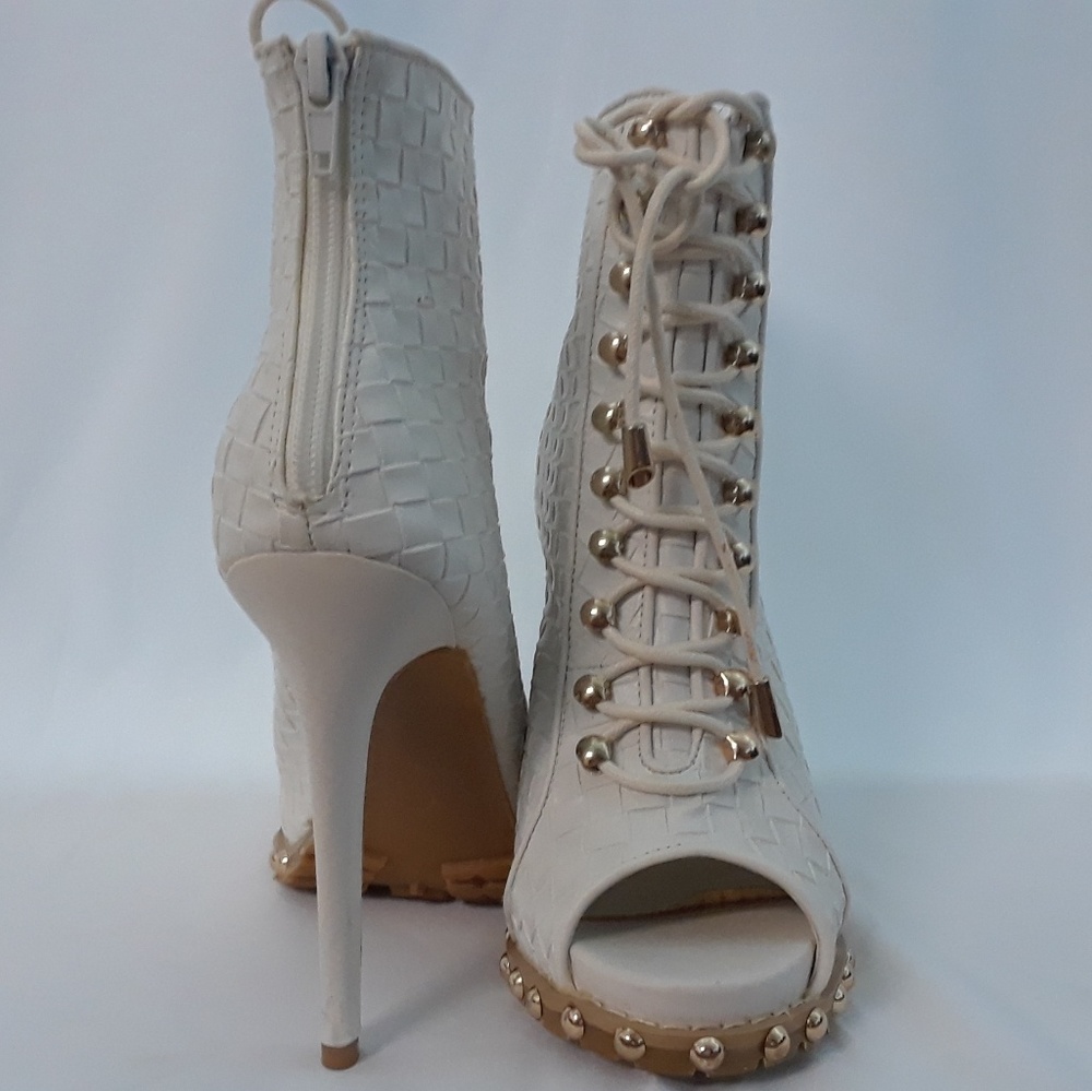 Ankle boots